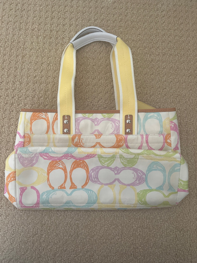 New Coach Shoulder Bag White Colourful Monogram Purse in Women's - Bags & Wallets in Oshawa / Durham Region - Image 2