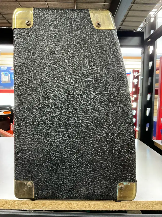 PEAVEY ECOUSTIC E208 30W 2X8 ACOUSTIC AMP in Amps & Pedals in North Bay - Image 5