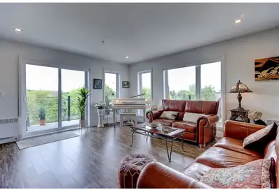 , 5 1/2 À , -✨ 1935$ / ✅Disponible pour 1 juin 2025 ; ✅Construction 2021 ; ✅Stationnement Souterrain...