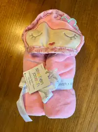 BNWT hooded towel for babies