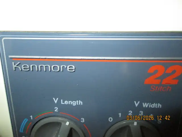 Vintage Kenmore Sewing Machine Foot Pedal Metal Model YC-30-1 in Hobbies & Crafts in Kingston - Image 7