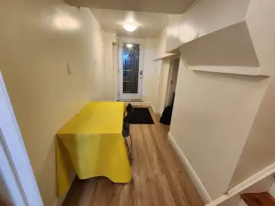 **RARE SHORT-TERM RENTAL — ONLY 10 DAYS!** ✨ **Big Private Master Bedroom** in a clean, quiet shared...