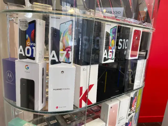CELLPHONE STORE, IPHONE REPAIR, SAMSUNG REPAIR, USED PHONES!!!!! in Other in Ottawa - Image 8