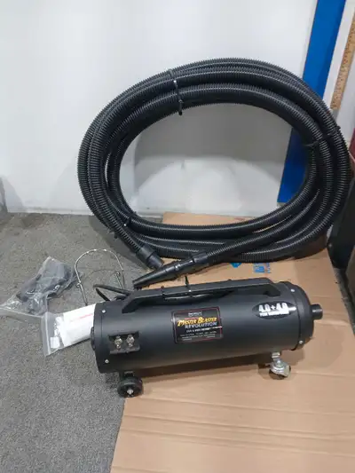 Master Blaster car Dryer, detailing for zero water spots, blast crazy warm or hot air, works amazing...