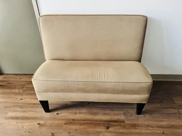 chair, office chair, foyer chair, in Chairs & Recliners in Markham / York Region - Image 2
