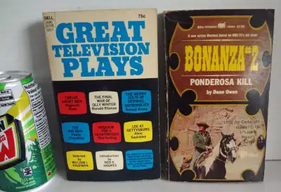 VINTAGE PAPERBACKS 1. $7 GREAT TELEVISION PLAYS selected by WILLIAM I. KAUFMAN PUBLISHED by DELL LAU...
