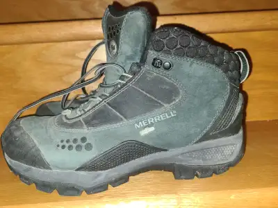 Merrell winter boots - womens 9, View more