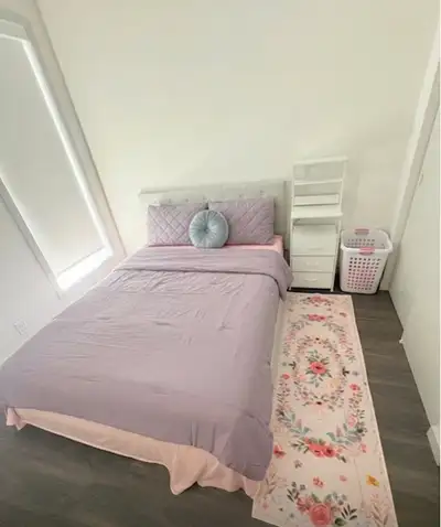 Moving out of province soon and selling my bedroom furniture. All items are in excellent condition,...