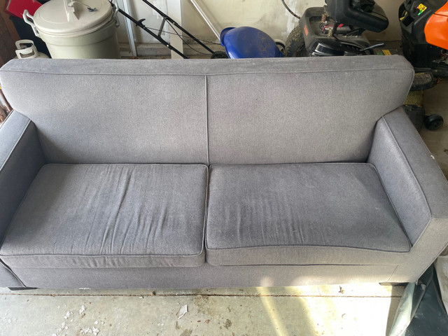 Used couch in Couches & Futons in Peterborough - Image 2