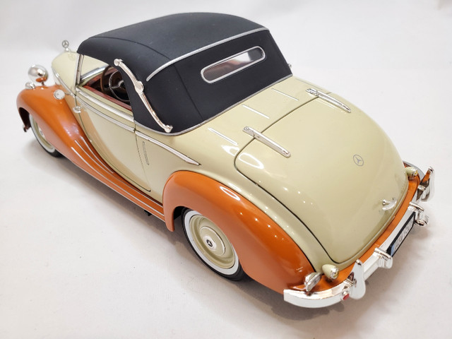 1950 Mercedes-Benz 170S Cabriolet Removable Soft Top 1:18 Rare in Arts & Collectibles in Kawartha Lakes - Image 3