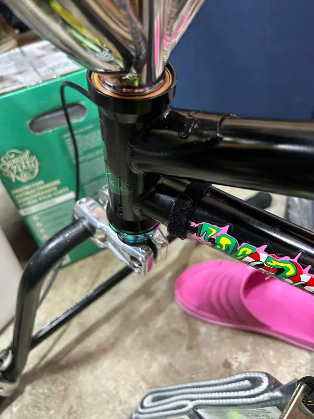 CUSTOM BMX. PRICE IS NEGOTIABLE. Can list out parts.62863285091074124