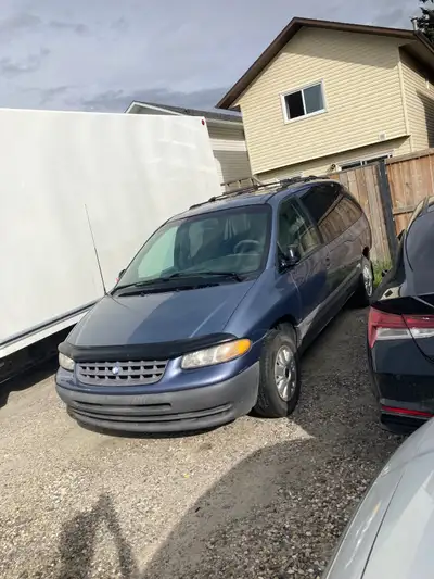 1996 Chrysler Grand Voyager Minivan