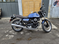 Moto Guzzi V7 850