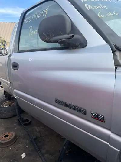 1994-2001 Dodge Ram , 2nd gen , crew cab doors Shipped up from south Passenger front / square bottom...