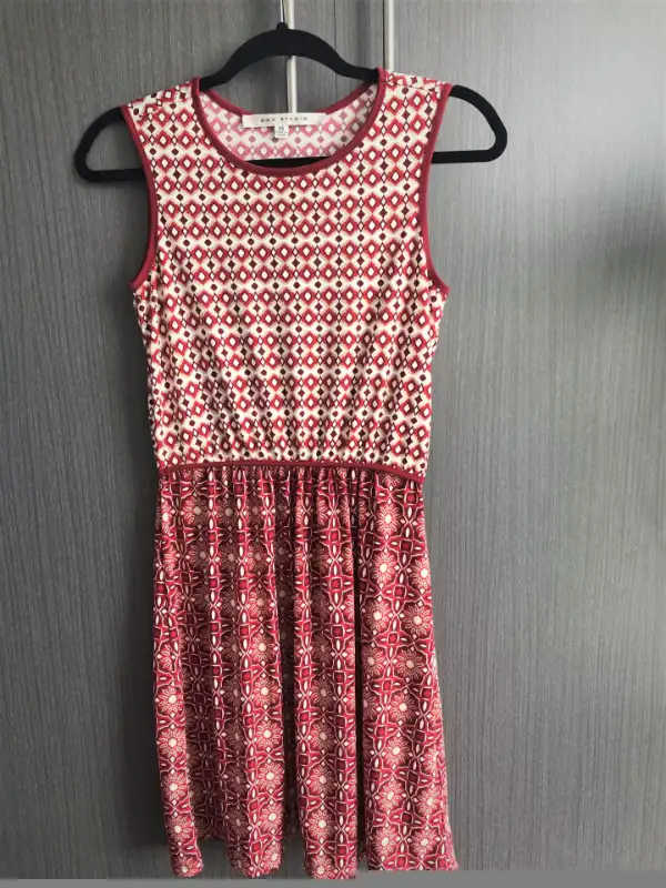 Max Studio XS red and white dress in Women's - Dresses & Skirts in Ottawa - Image 4