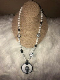 New beautiful hamsa necklace/ firm price 
