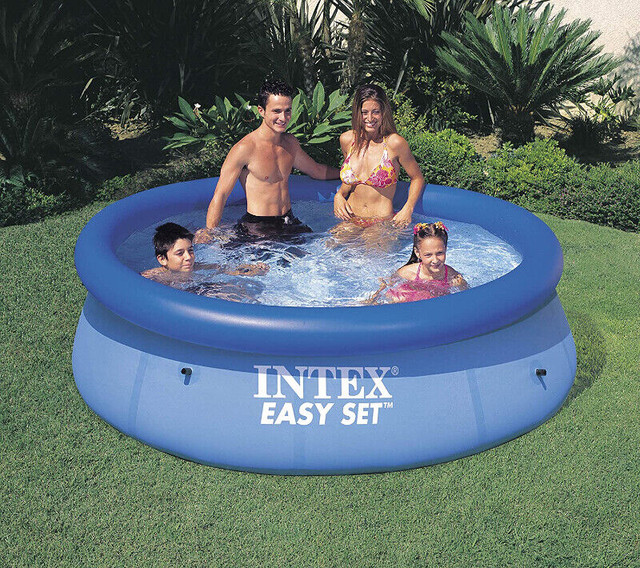 Intex Swimming Pool Easy Set 8ft x 30 dans Spas et piscines  à Ville de Montréal - Image 2