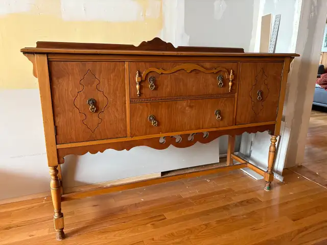 Vintage Wooden Buffet Sideboard in Hutches & Display Cabinets in Edmonton - Image 2