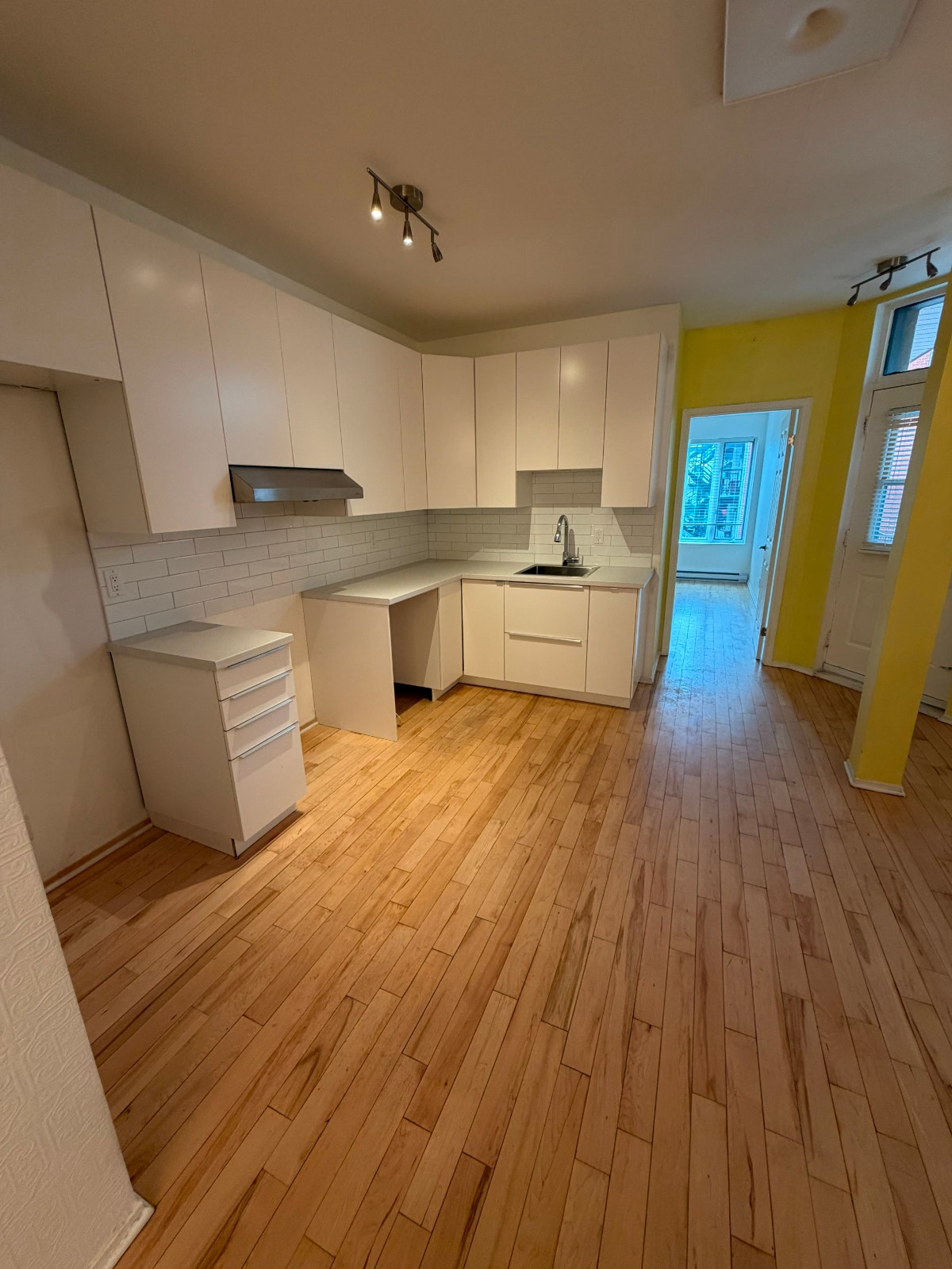 3.5 in the Village (AC, PARKING INCLUDED) *Available now* — photo 2