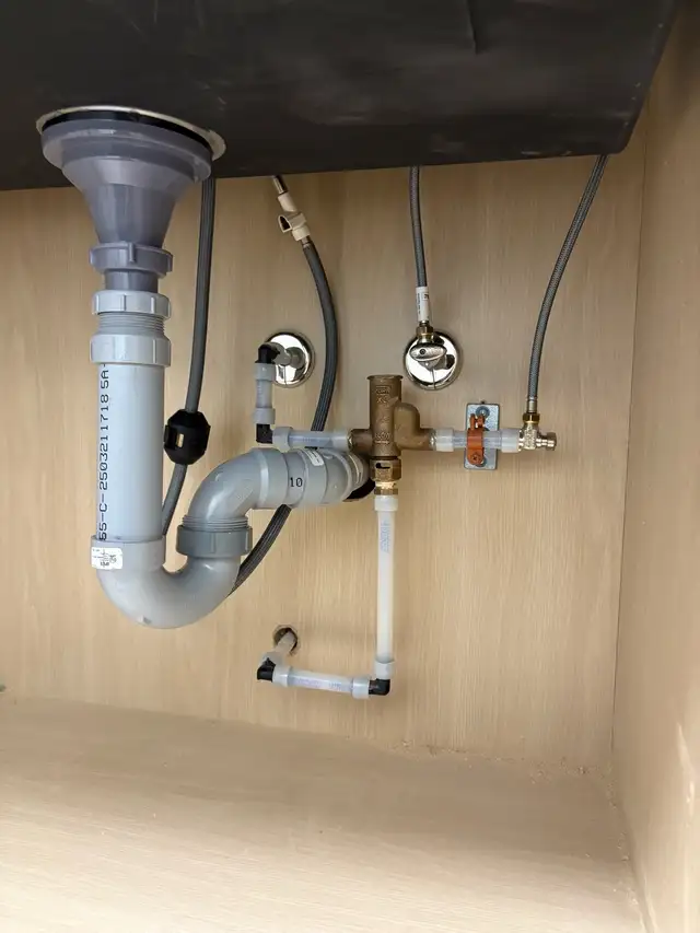 local plumber64683912949123124