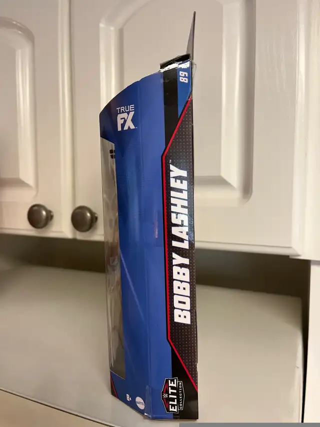 Bobby Lashley Wrestling WWE Mattel Elite Action Figure Series 89 in Toys & Games in Hamilton - Image 9