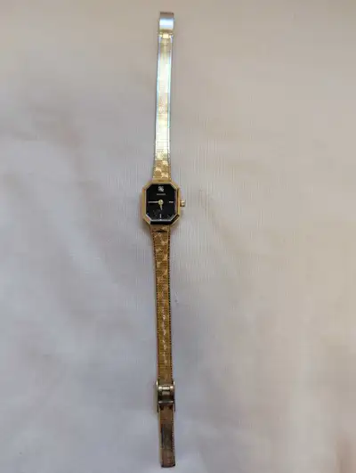 Vintage Women's Gruen diamond watch, View more
