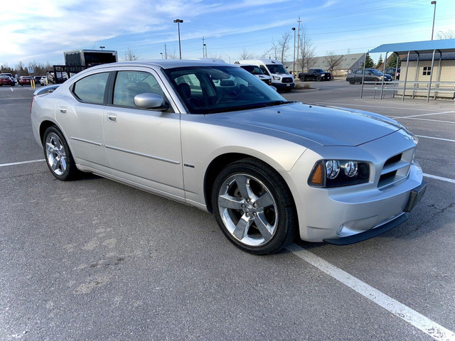 **Reduced** Beautiful low kms 2010 Dodge Charger R/T in Cars & Trucks in Kingston