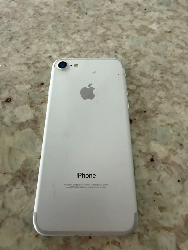 iPhone 7 32GB in Cell Phones in Kitchener / Waterloo - Image 3