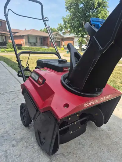 Toro 821R-C snow blower, View more