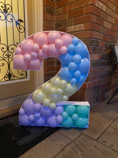 3 feet tall With or without balloons Pu in Mississauga eglinton and ninth line