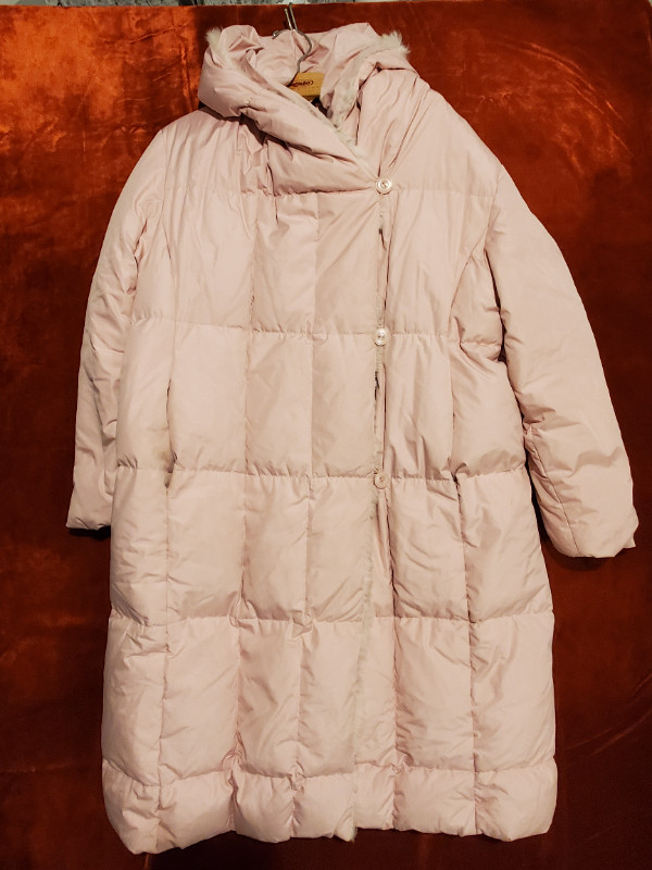 Winter Coat - Pink Down-Duvet fits sizes from 10 to 14 in Women's - Tops & Outerwear in Mississauga / Peel Region