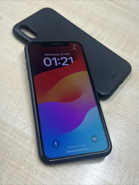 Excellent condition iPhone XR 64GB in black.
