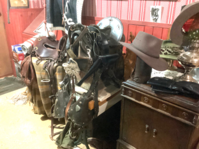 Collection (12)Old West Saddles dans Accessoires pour bétails et chevaux  à Ville de Québec - Image 2