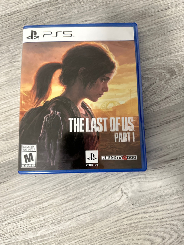 The last of us 1 et 2 lire description pour prix dans Sony Playstation 5  à Saguenay - Image 2