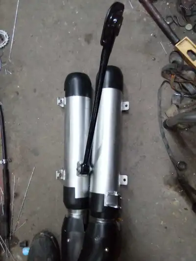 Price reduced $150 This Harley Davidson OEM V-Rod / Night-Rod exhaust system is in used condition an...