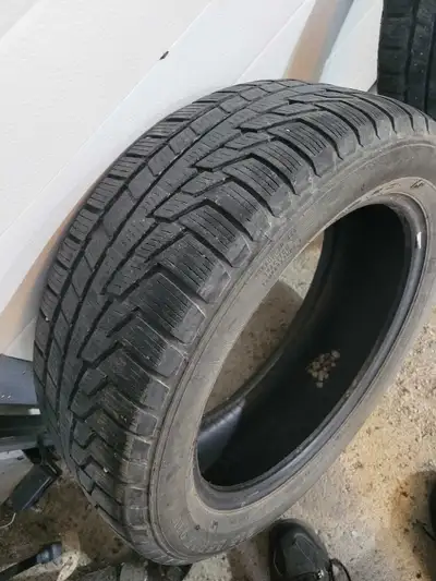 I am selling a set of winter tires with the specification 215/55/17. These tires are used but still...