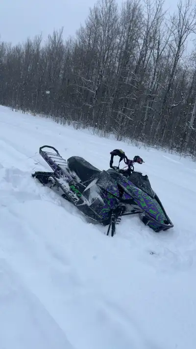 Looking to sell 2013 arctic cat Proclimb 800 153. New drop in crate motor 600km ago. M7 wrap Backwoo...