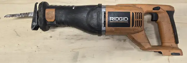 RIDGID R844 Cordless 18 Volt Reciprocating Saw, in Power Tools in Kawartha Lakes - Image 3