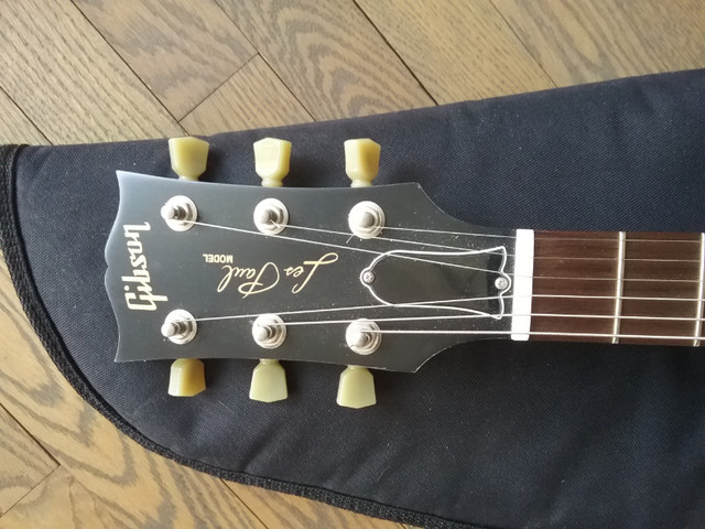 Gibson Les Paul (Studio 70's Tribute) 2012 couleur Satin Cherry dans Guitares  à Ouest de l’Île - Image 3