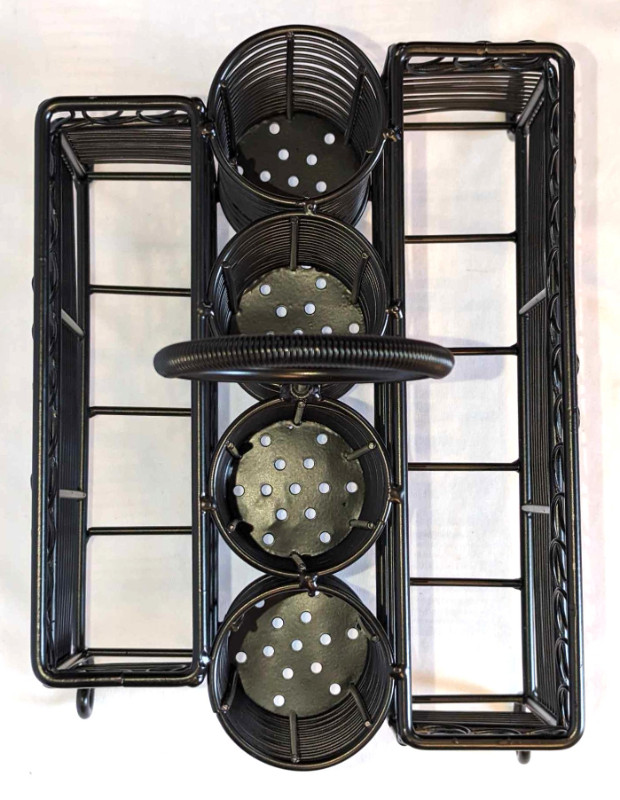 Quality Made Iron Portable Picnic Buffet Dining Utensil Caddy! in Kitchen & Dining Wares in London - Image 3