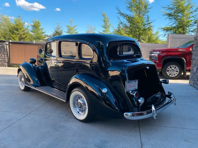 1937 Packard 120 Sedan in Classic Cars in Edmonton - Image 3
