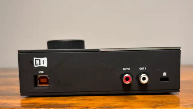 NATIVE INSTRUMENTS KOMPLETE Audio 1 2-Input Audio Interface 62864362632067123