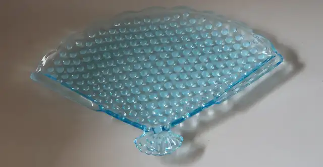 Vintage Rare Fenton Hobnail Blue Opalescent Fan Shaped Dish in Arts & Collectibles in Oshawa / Durham Region - Image 6