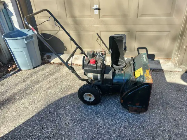 Snowblower in Snowblowers in Kitchener / Waterloo - Image 2