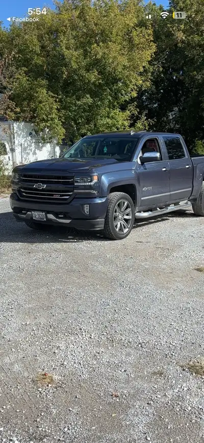 These are used 22-inch OEM wheels that originally came off a Chevrolet Silverado 1500. They are in g...