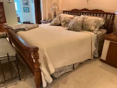“Hunter’s Run”, Solid Oak, Kincaid Bedroom Set, View more