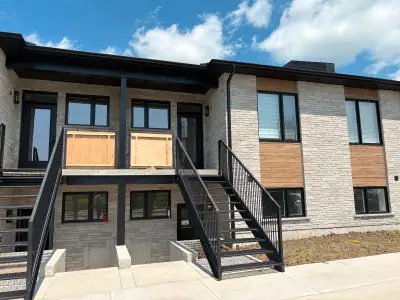 brand new beautiful 2 bed 2 bath luxury condo mountforest