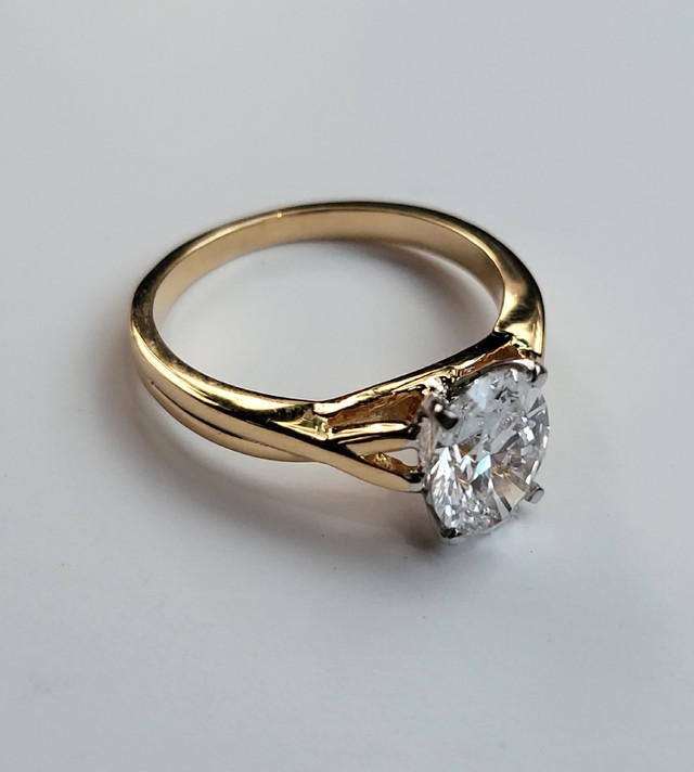 1.50 Carat D-VS1  Oval Lab Diamond Solitaire Engagement Ring in Jewellery & Watches in Calgary - Image 4