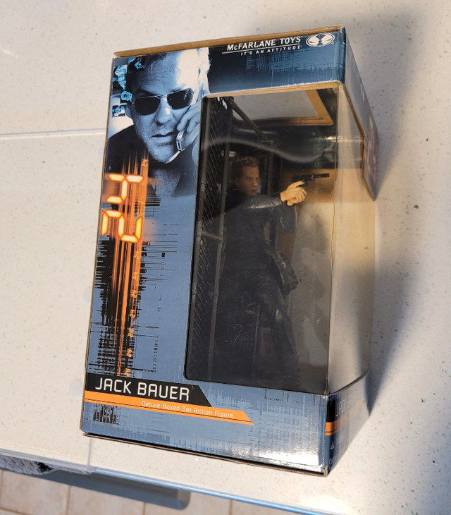 2007 Jack Bauer 24 Action Figure McFarlane Toys - NEW in Arts & Collectibles in Markham / York Region - Image 4