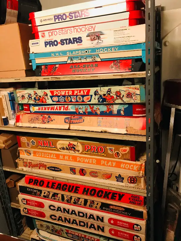 WAYNE GRETZKY TABLE HOCKEY ACCESSORIES & OTHER TABLE HOCKEY GAME in Arts & Collectibles in Winnipeg - Image 9